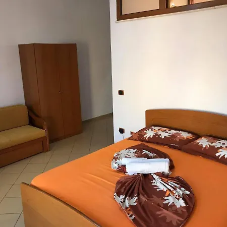 Hotel Shqiponja A&A فندق